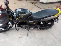 BAJAJ PULSAR 150 NEON